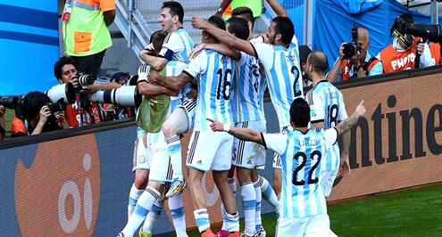 أجويرو يعود لتدريبات الأرجنتين.. وإلغاء المؤتمر الصحفي لمباراة بلجيكا تضامناً مع «فيرنانديز»